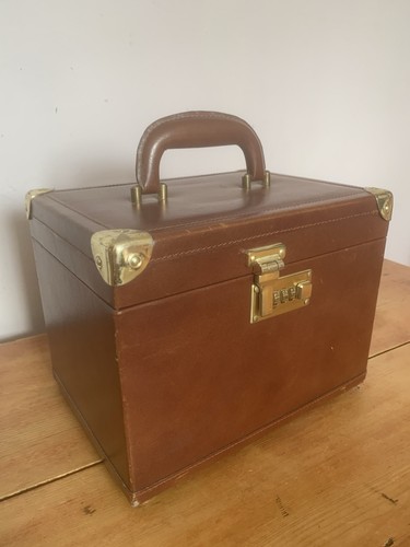 Brown leatherette travel - leatherette,