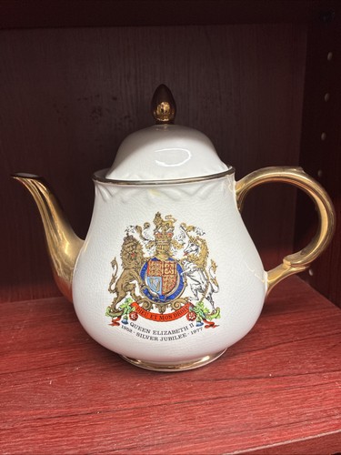 Rare queen elizabeth silver - rare,