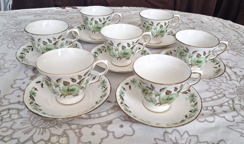 Colclough sedgley green floral - green,