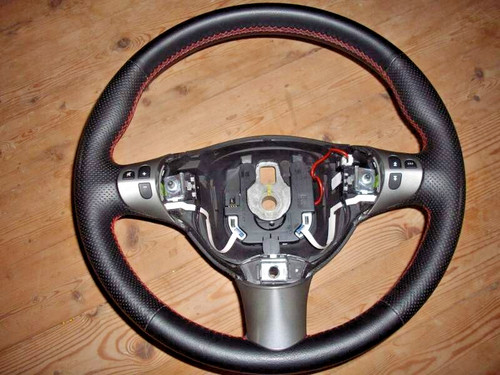 Steering wheel cover