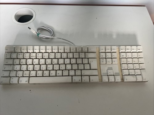 Apple a1048 wired keyboard - apple,