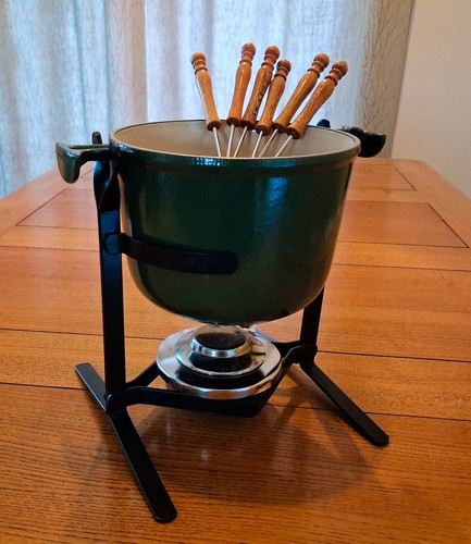 Cruset vintage fondue set - le,