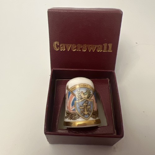 Caverswall day thimble made - d,