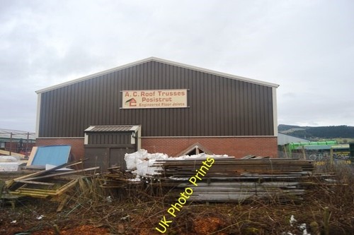 Photo 6x4 roof trusses - roof,