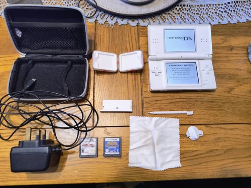 Nintendo lite white with - ds,