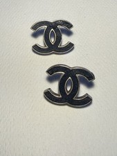 Authentic CHANEL CC logo