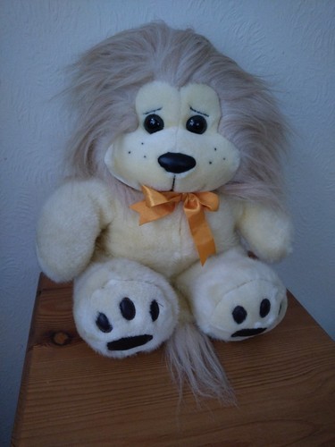 Super soft cuddly lion - soft,
