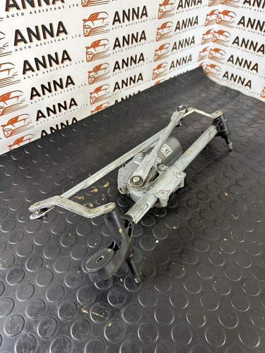 Front windscreen wiper motor - front,