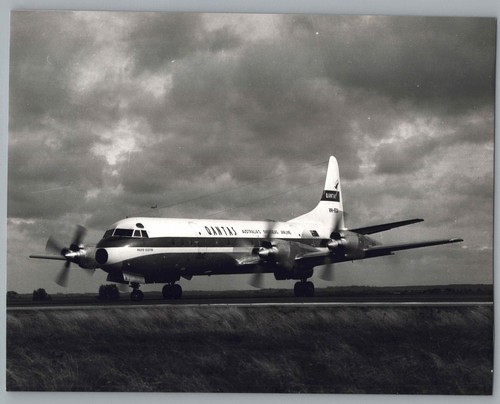Qantas lockheed electra - lockheed, vh-eca