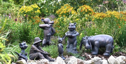 Pooh bear garden - , /