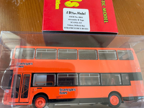 Britbus 76 r811 - -, 1/76