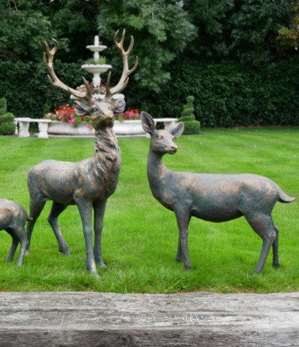Pair large resin - large, stag