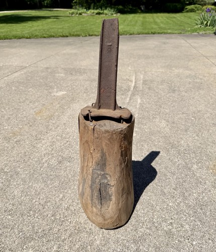Vintage cast iron cobbler shoe - iron,