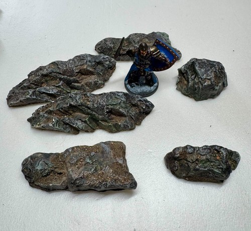 Weathered rock scatter - 6x,