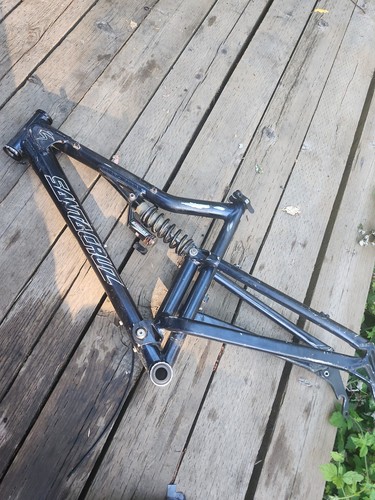 Santa cruz heckler frame - santa,