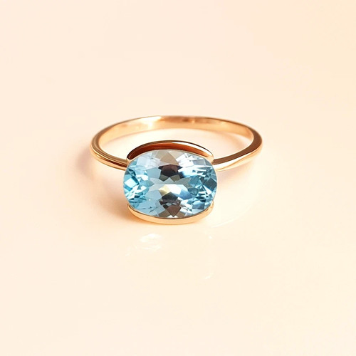 Oval cut aquamarine - 2.34,