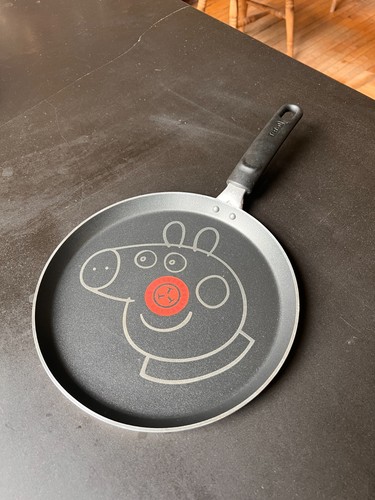 Tefal peppa pig pancake frying - pig,