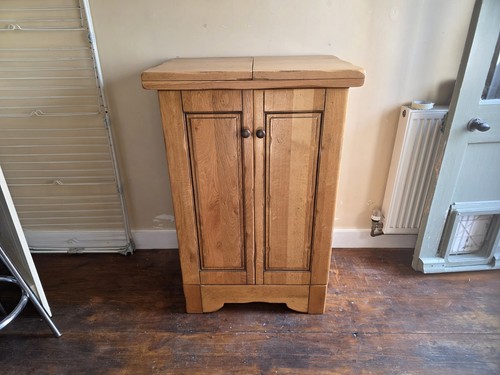 Solid oak drinks bar - solid,