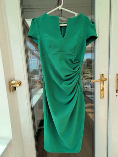 Green diva catwalk - diva, dress