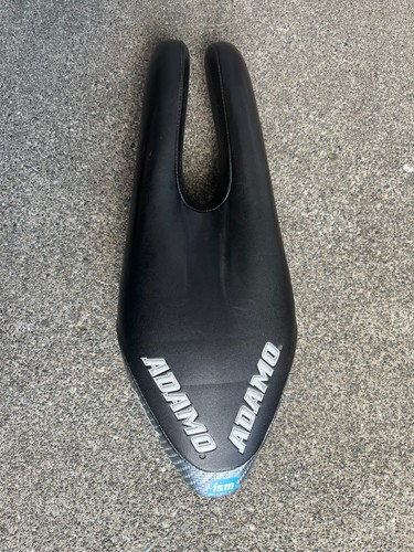 Ism adamo attack - saddle, black