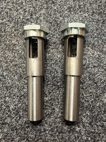 Rear trunnion outrigger - trunnion,