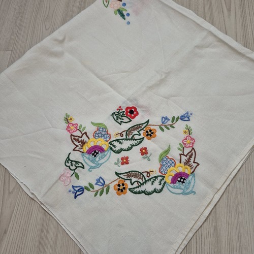 Vintage white embroidered - white,