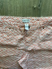 Dash capri size 10 coral and white