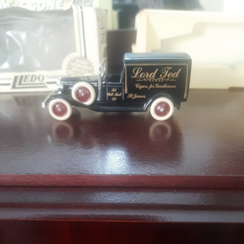 Lledo days gone 1933 - lledo, packard