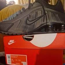 brand new nike air shox r4