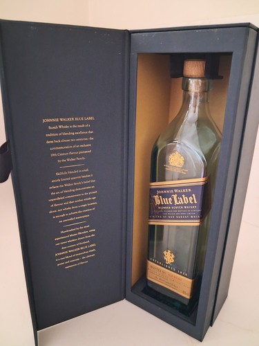 Johnnie walker blue - johnnie, label