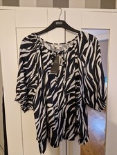 AUTOGRAPH BLACK/ WHITE PRINT