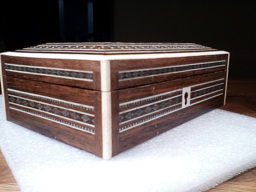 Sadeli rare small trinket box - rare,