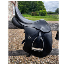 Bates VSD 16.5 inch Dressage