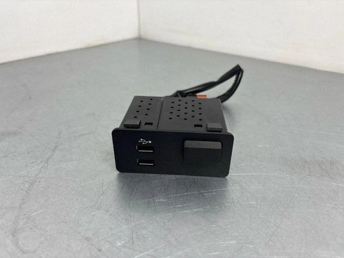 Mazda usb 10r0515504 - mazda,