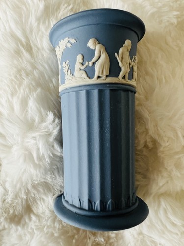 Wedgwood blue and white - blue,