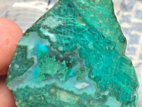 Gem silica slab gram - 23,