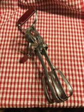 Vintage Prestige Rotary Hand Whisk Mixer Egg Beater Bakelite Handle TV/Film Prop