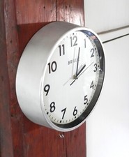 Industrial pendulum clock