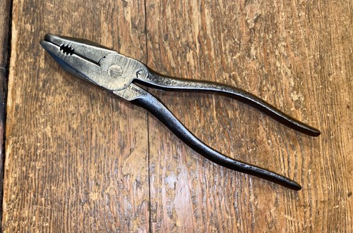 Ww2 combination pliers - 7”,