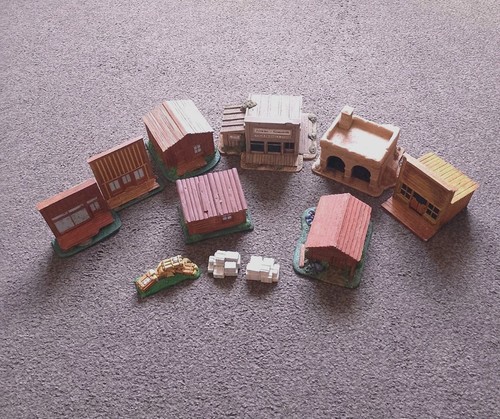 Vintage resin western - vintage,