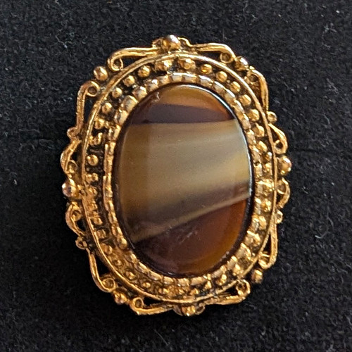 Gold tone oval - gold, banded