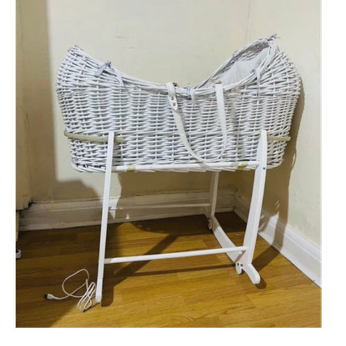 White wicker oval moses - white, basket