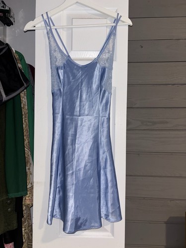 Vintage 1996 victoria - vintage,