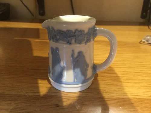 Wedgwood queensware miniature - wedgwood,