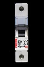 LEGRAND 32 AMP CURVE B 6kA MCB CIRCUIT BREAKER 032 73 03273