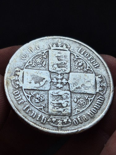 Queen victoria gothic - victoria,