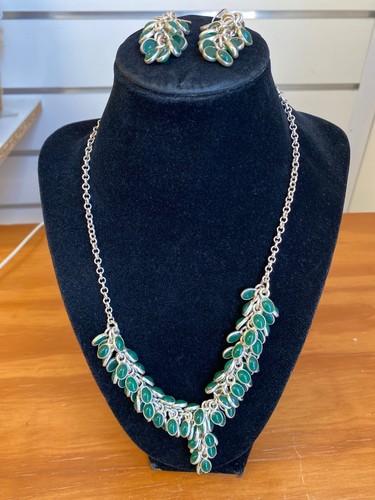 Vintage emerald green stone - emerald,