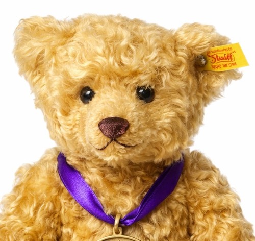 Steiff 2002 queens - ,