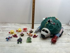 Vintage P.E.T. Aliens