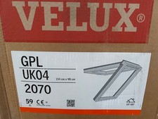 Velux GPL UK04 2070,  Manual, Top Hung, White Painted 134x98cm - Double glazing.